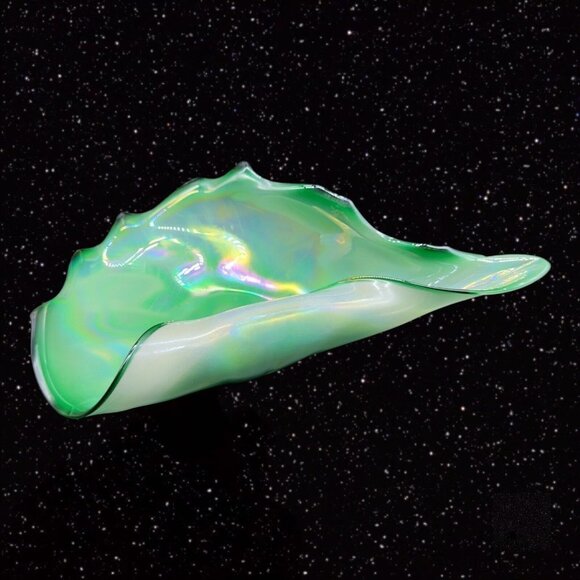 Polish Art Glass Folded Bowl Dish Glass Green Iridescent Poland Vintage 10”W 2”T - Picture 12 of 16